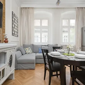  Apartament Exclusive Old Town Apartment By Noclegi Renters