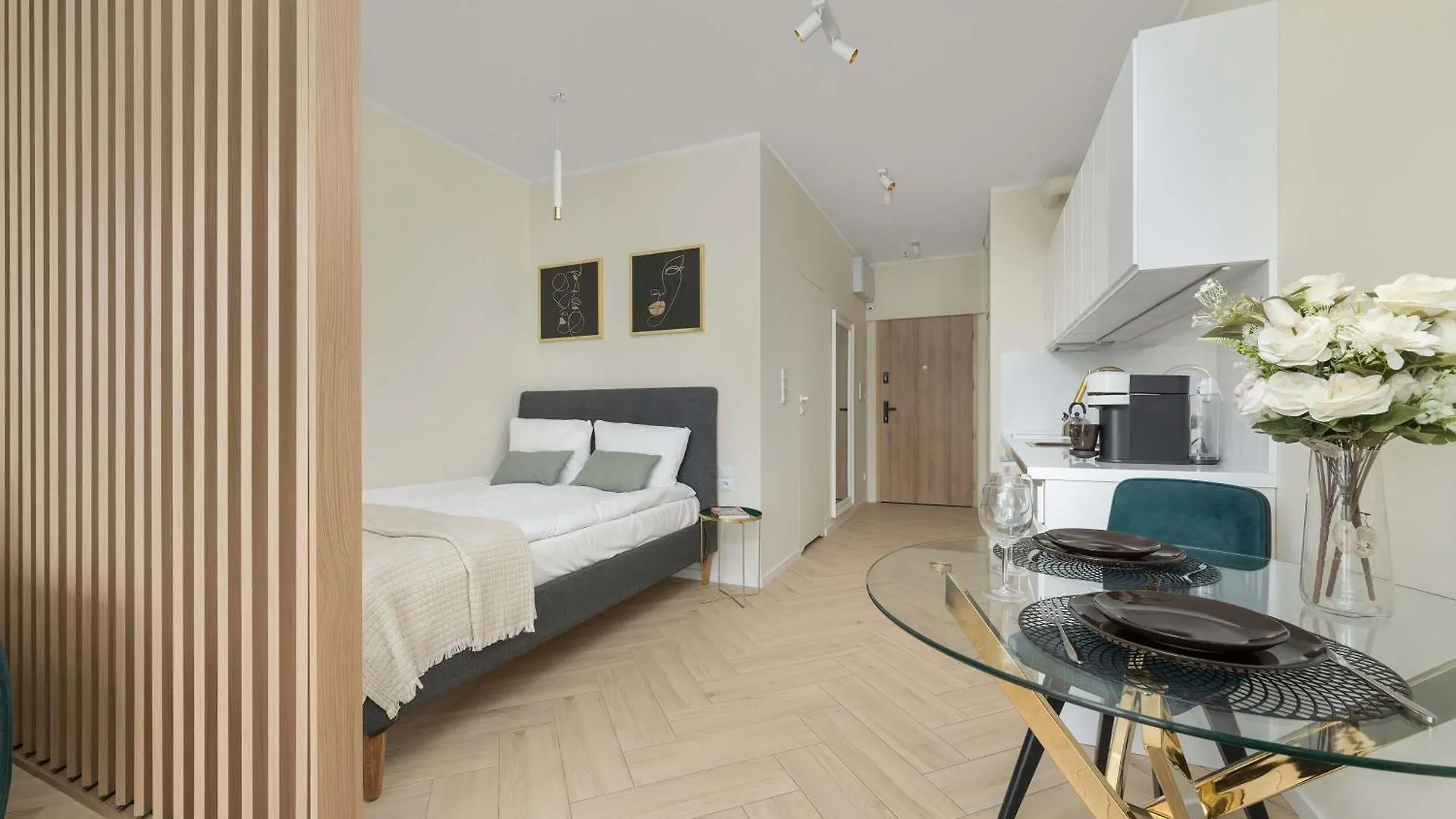 Old Town River Suite With Balcony & Parking Wroclaw By Noclegi Renters Apartment